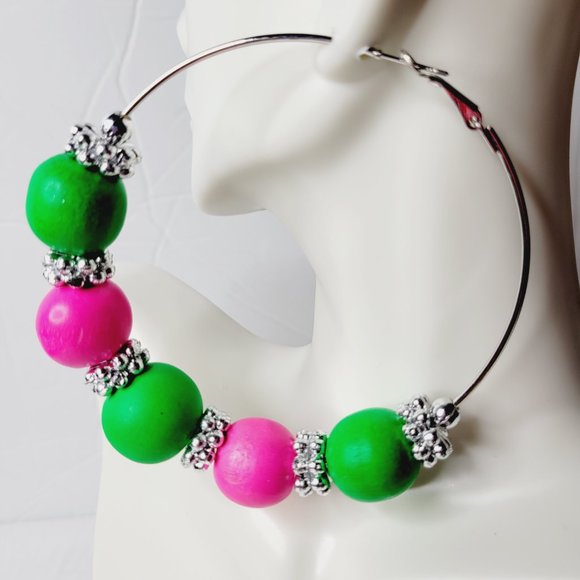 Women's Large Hoop Fashion Earrings - Picture 3 of 4